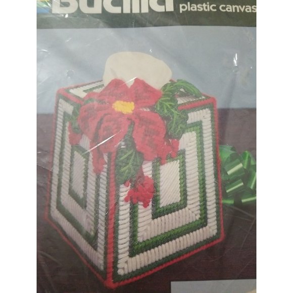 Bucilla Christmas Plastic Canvas 3D  Poinsettia Tissue Box Cover NEW - Picture 2 of 4